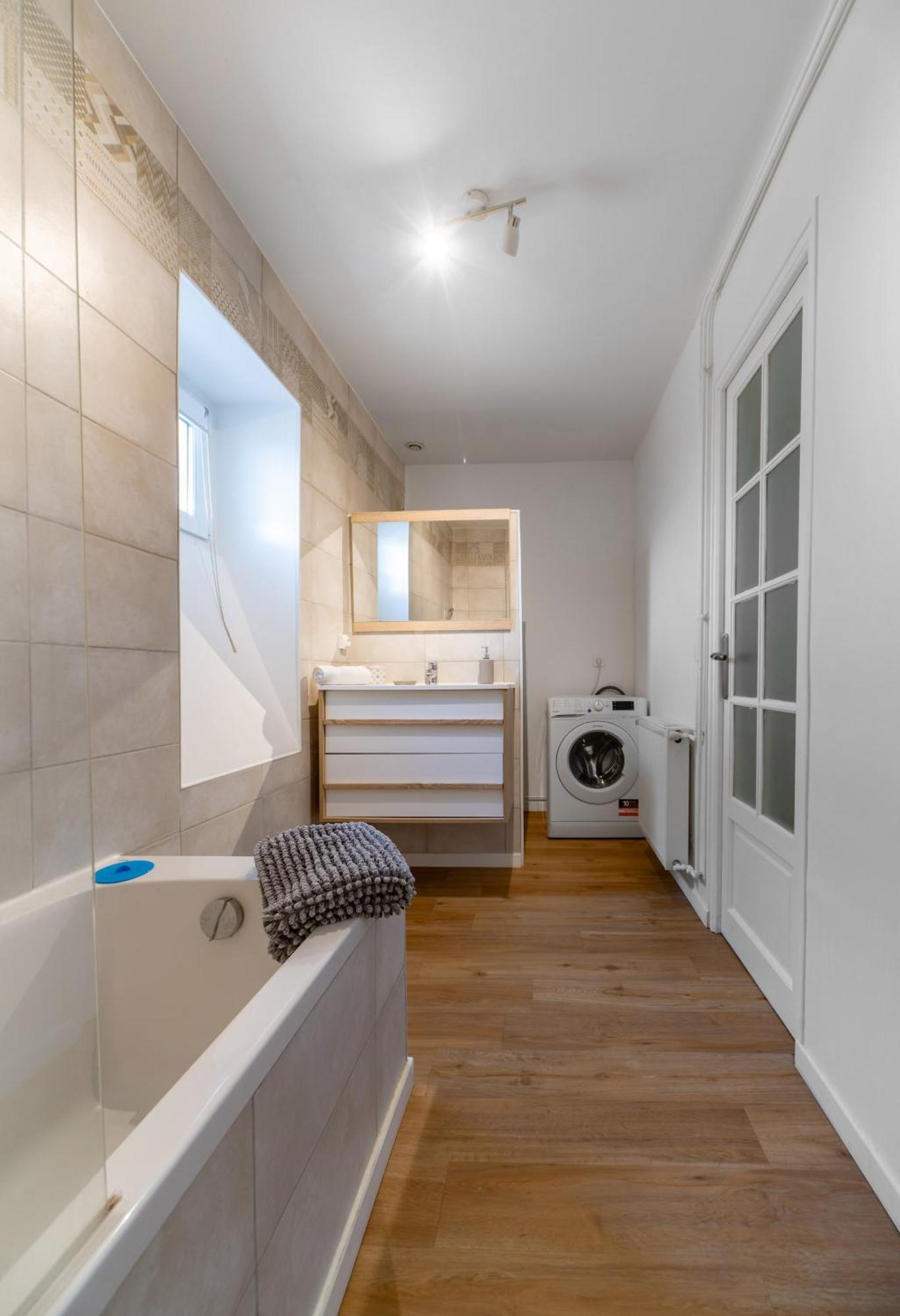 Le Celestin - Appartement 2 Chambres Avec Jardin En Centre Ville Виши Екстериор снимка