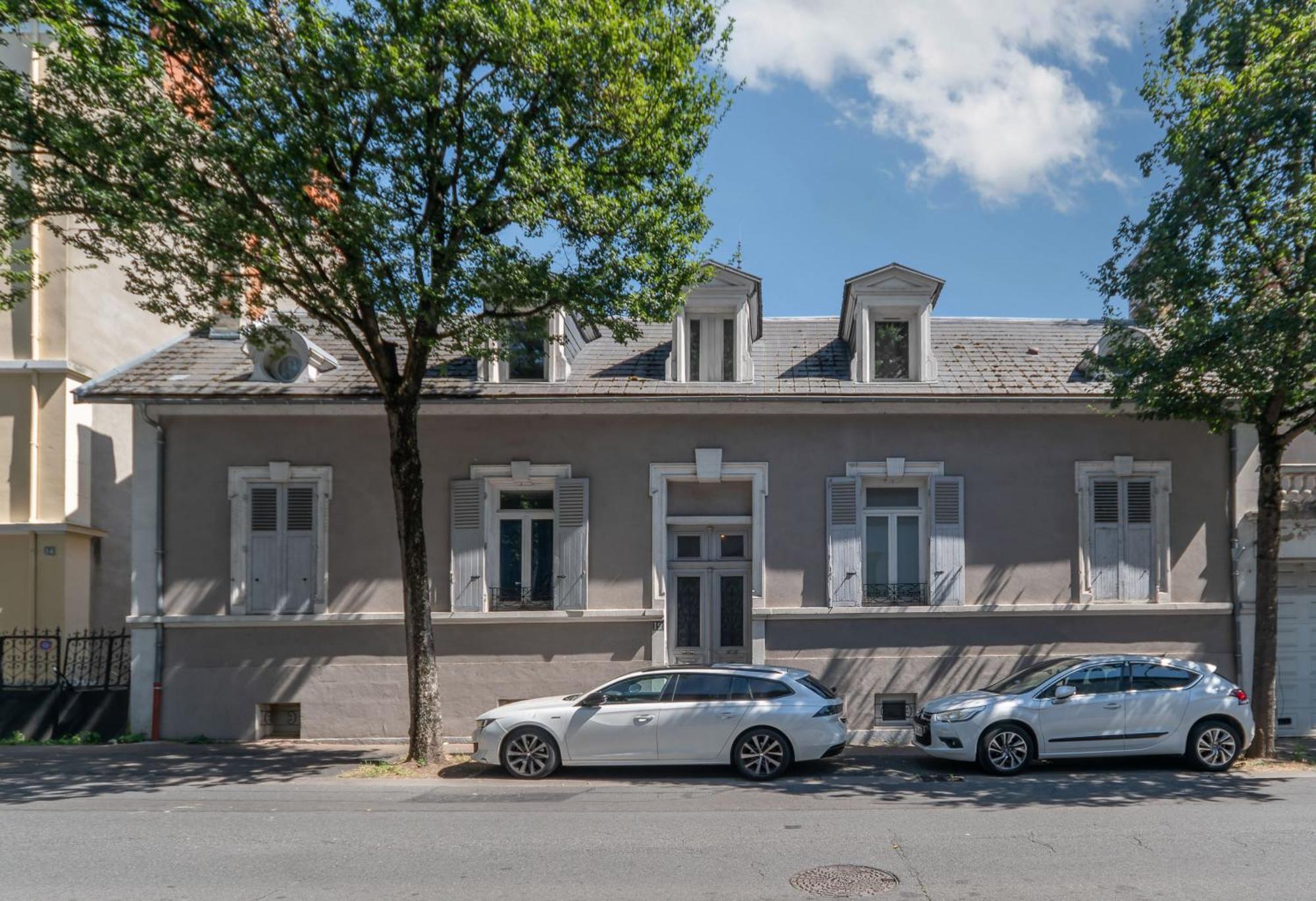 Le Celestin - Appartement 2 Chambres Avec Jardin En Centre Ville Виши Екстериор снимка